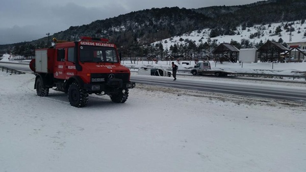 3 Gerede’de sıkışmalı kaza (1)