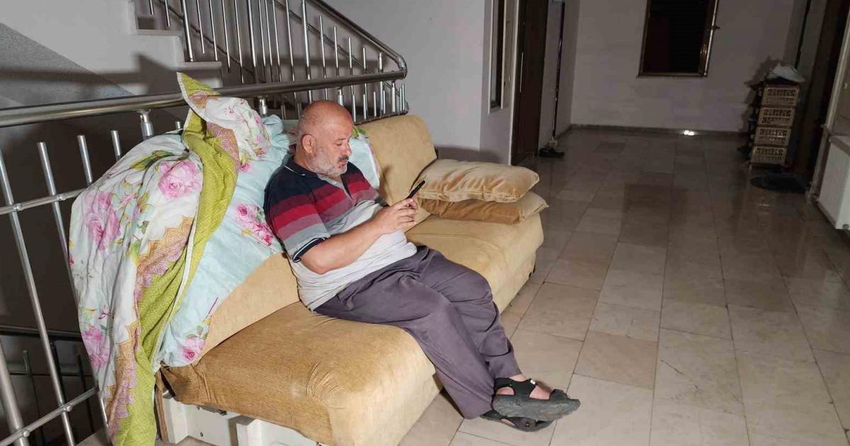 karabukte kiraci degil ev sahibi sokakta kaldi XnMKlu1s.jpg