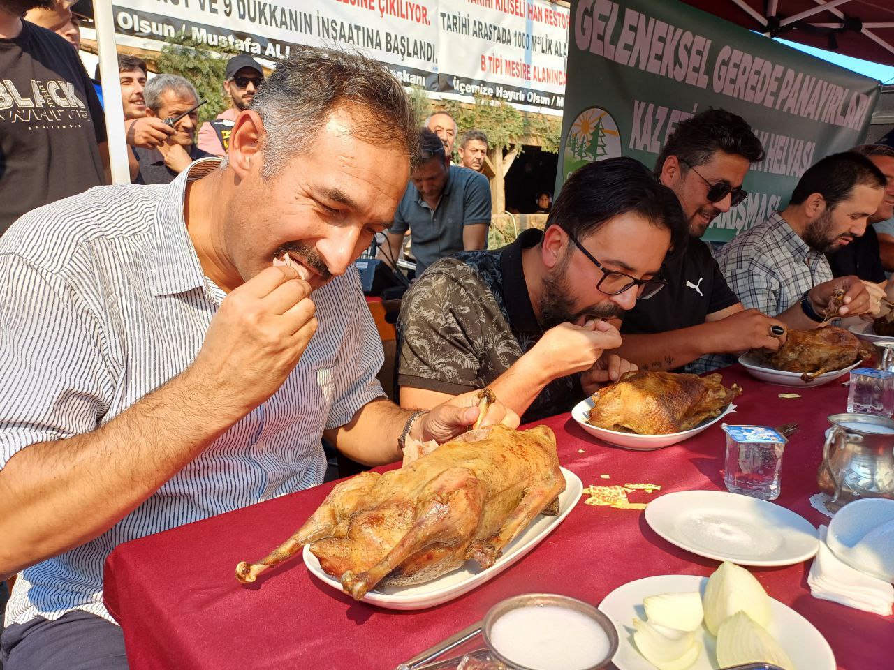 Gerede Panayırı'nda kaz eti yeme yarışması