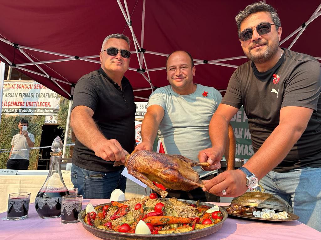 Gerede Panayırı'nda kaz eti yeme yarışması