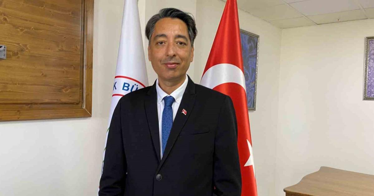 iste 100 yil marsinin hikayesi yazari ve bestecisi komurcu anlatti IBpUTp65.jpg