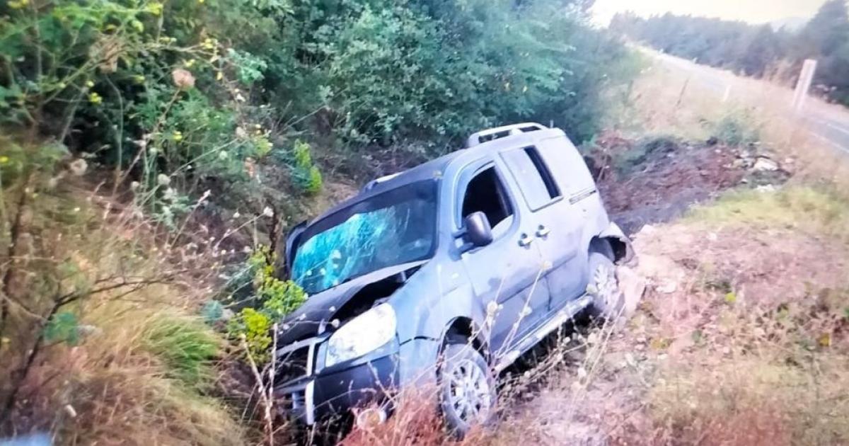 karabukte bir arac sarampole uctu 1i agir 5 kisi yarali qHk6QeOD.jpg