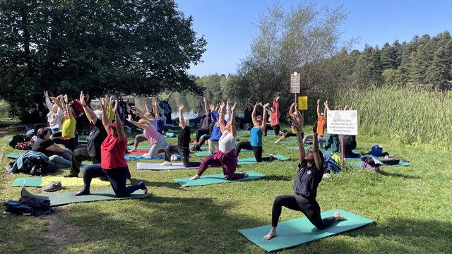 Gölcük Tabiat Parkı'nda yoga etkinliği