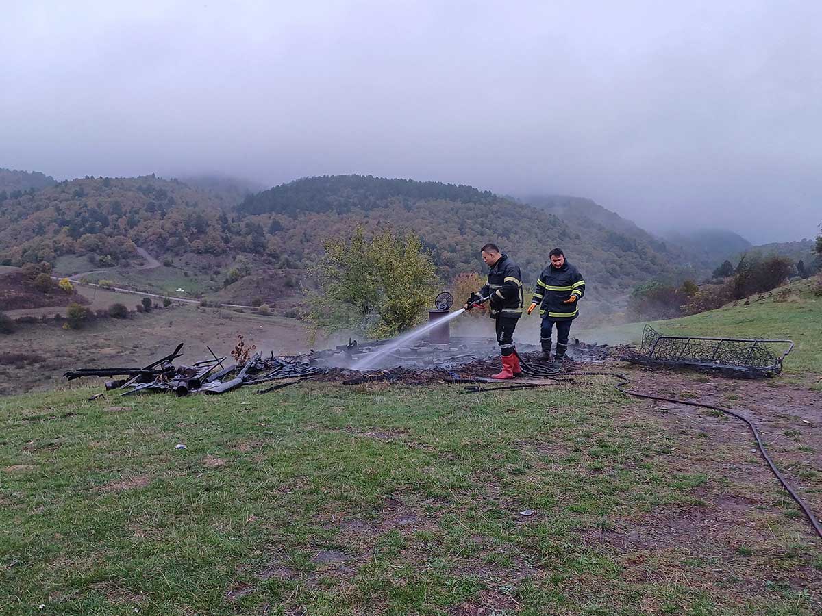 Gerede'nin köyünde yangın: Küle döndü - Bolu ili, Gerede ilçesi, Ibrıcak Köyü