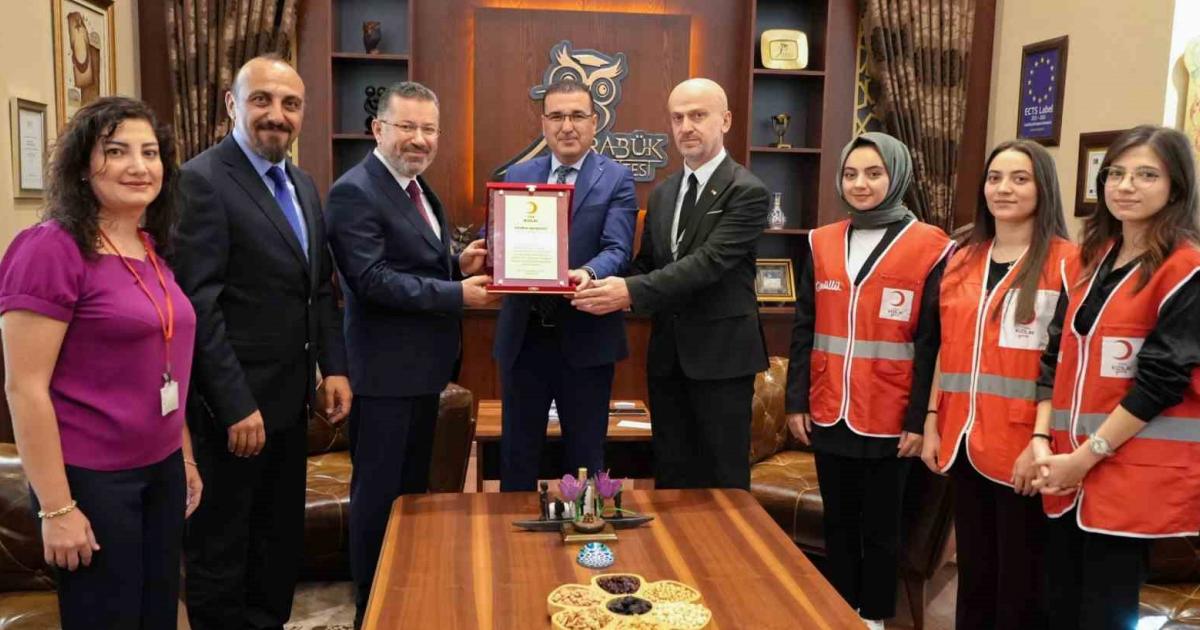 karabuk universitesine altin madalya OIKt4MZD.jpg