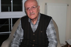 82 yasindaki emekli ogretmenin siradisi hikayesi tedrisatindan binlerce ogrenci gecti OwtipXxk.jpg