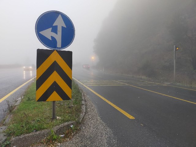 Bolu Dağı'nda sağanak ve sis etkili oluyor