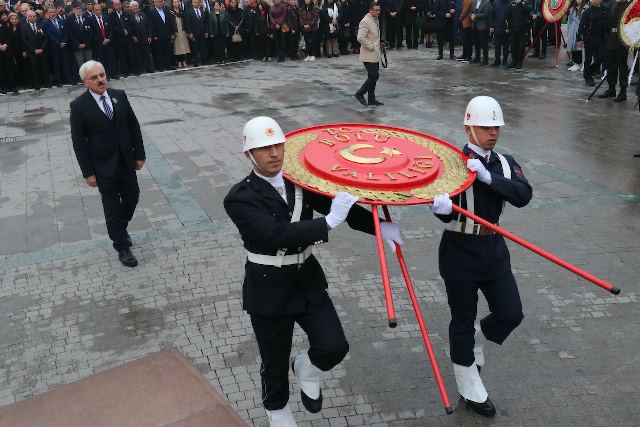 Büyük Önder Atatürk'ü anıyoruz