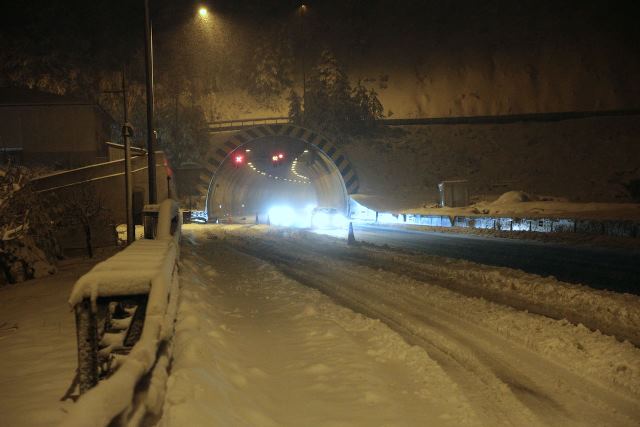 Bolu'da kar yağışı etkili oluyor