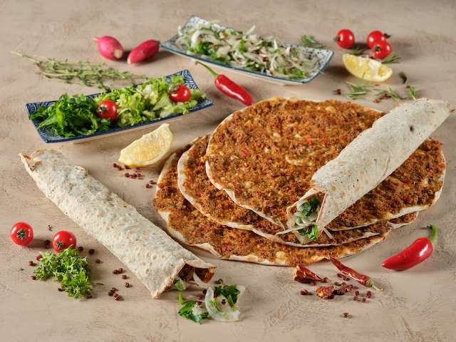 Lahmacun Gorseli 3