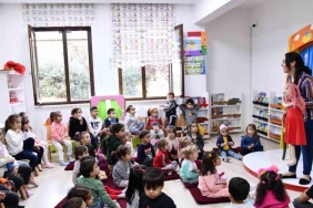 ankara mamakta cocuklar kukla gosterisiyle eglendi CIfucWuG.jpg