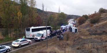 ankaradan cenazeye giden otobus amasyada devrildi jpY6G2aG.jpg