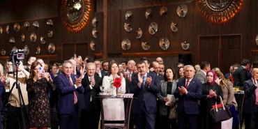 arnavutluk milli gunu dolayisiyla resepsiyon verildi HLXEjFkG.jpg