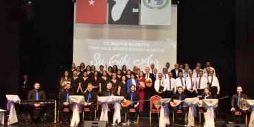 bilecikte su gibi aziz konser iyPuBzlg.jpg