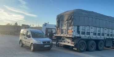 corumda ticari arac tira carpti yarali var RHO1SKIa.jpg