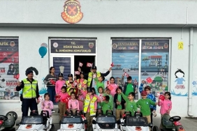 duzcede jandarmadan miniklere trafik egitimi p9nGIsWz.jpg