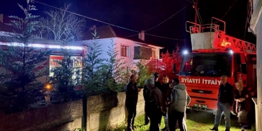 duzcede yangin mustakil ev kullanilamaz hale geldi 27Zx3FIA.jpg