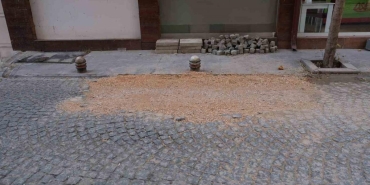 eskisehirde bozulan yol vatandaslarin tepkisini cekti pPZ3gfgC.jpg