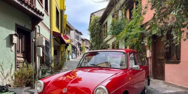 eskisehirde hurda halde bulunan arac simdi goz kamastiriyor vM3K5GiD.jpg