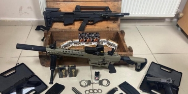 kocaelide kurusiki var denilen aractan cephanelik cikti qcTuP4y5.jpg