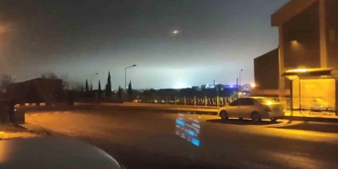 kocaelide olaganustu an gokyuzune yayilan beyaz isik yayildi 81wTxbUe.jpg