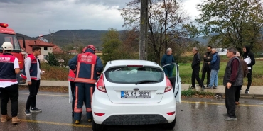 sakaryada aydinlatma diregine carpan aracta 6 yarali 9wYrtkk2.jpg