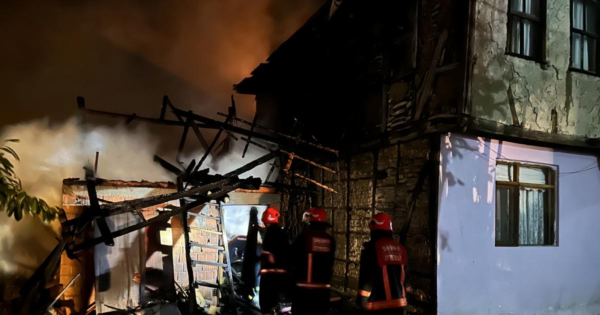 sakaryada ev yangini eklenti kullanilamaz hale geldi r5aXuMjD.jpg