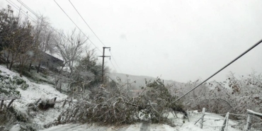 sakaryada mahsur kalan araclar kapanan yol boyle acildi dAiVErrr.jpg