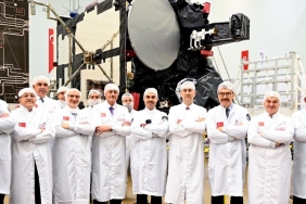 turkiyenin uzaydaki bagimsizliginin simgesi turksat 6a Zx2pfbk1.jpg