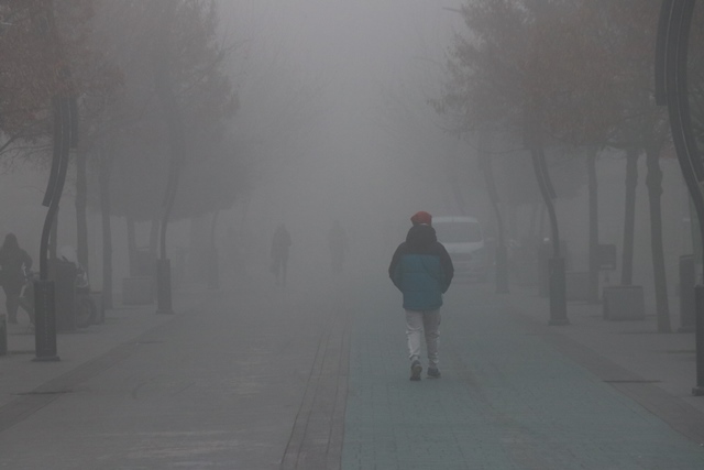 Bolu kent merkezinde sis etkili oldu