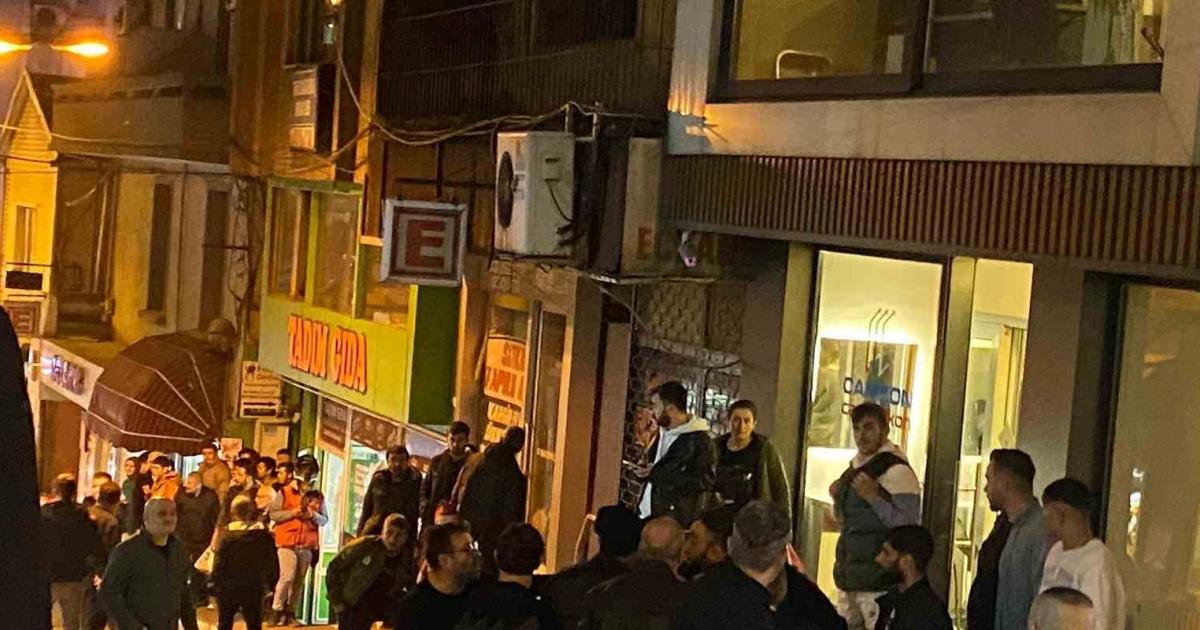 zonguldakta baslayan tartisma buyuk kavgaya donustu DGfiJn3C.jpg
