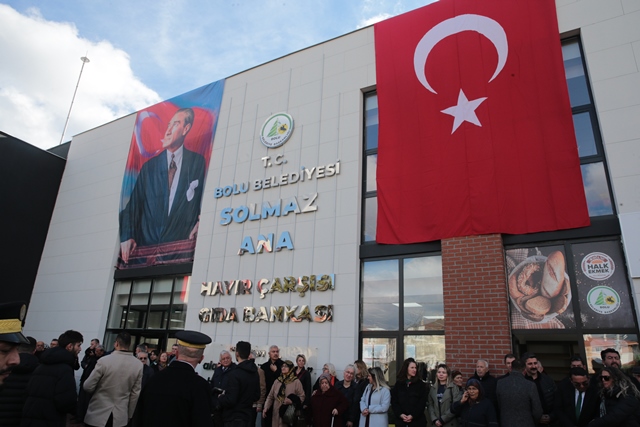 "Solmaz Ana Hayır Çarşısı ve Gıda Bankası" açıldı