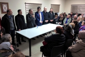 bartin belediye baskani firincioglu o mahallede halkla bulustu CcdJPYkn.jpg