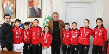 baskan kologlu sampiyonlari agirladi zZDeaaR4.jpg