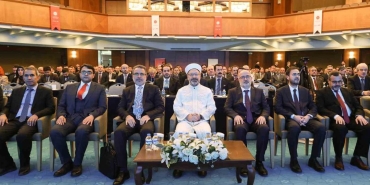 diyanet isleri baskani erbas insanliga yeniden teklif etmeliyiz au8c66YL.jpg