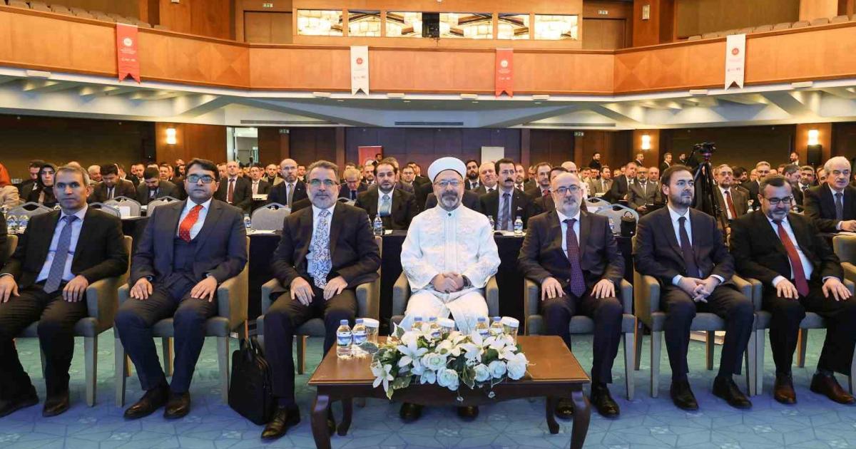 diyanet isleri baskani erbas insanliga yeniden teklif etmeliyiz au8c66YL.jpg