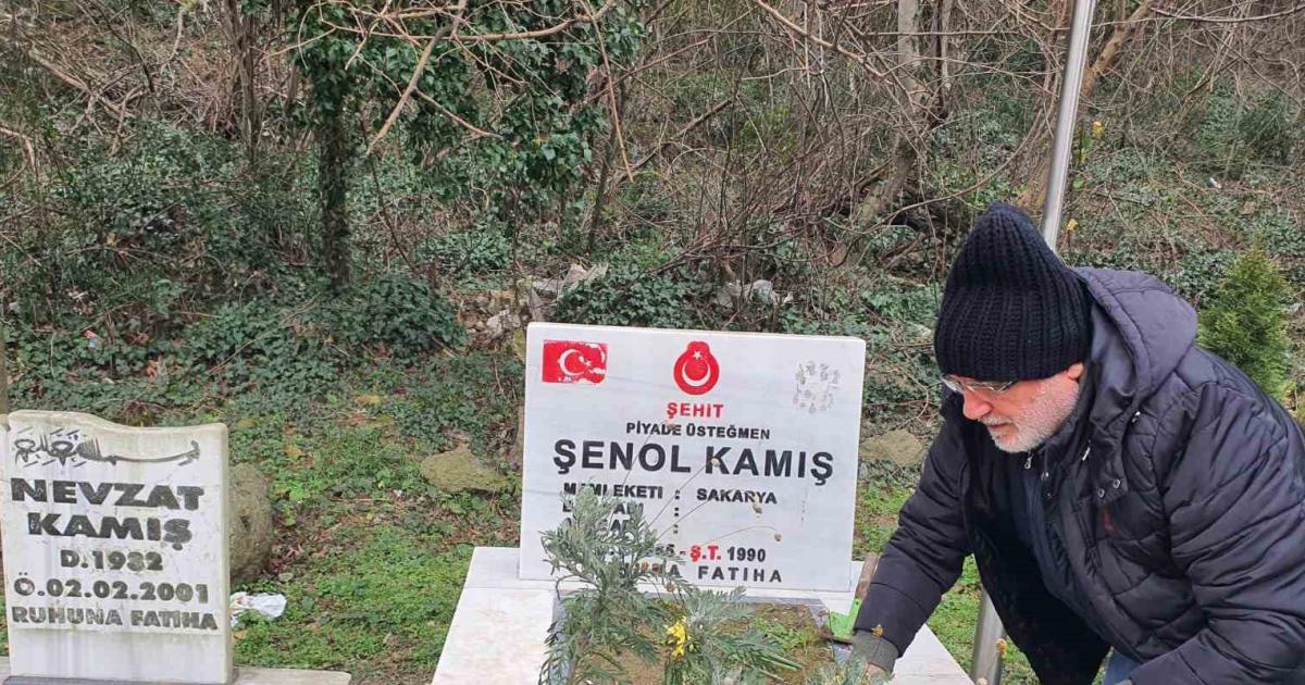 harp okulu mezunlari sakaryali sehit arkadaslarini unutmadi Xl3GsZYi.jpg