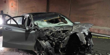 ilgaz 15 temmuz istiklal tunelinde otomobil tira carpti 1 olu rcm7XdJg.jpg