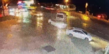 kocaeli kartepede el freni cekmeyi unutan sofor aksiyon yasatti 2zUZFWaw.jpg