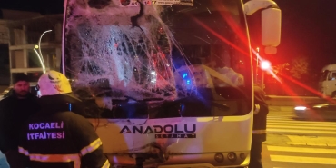 kocaelide golcukte iki midibusun carpisti zRb1tifZ.jpg