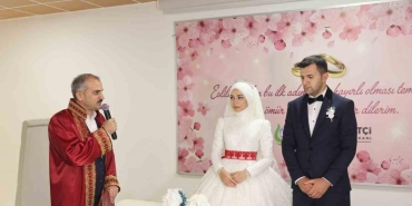 kocaelinin ilcesinde yuzlerce cift mutluluga evet dedi bAEVqKHz.jpg