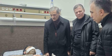 sakaryada kazada yaralanan polise ziyaret WtSLkpaK.jpg