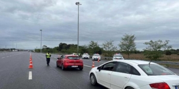 sayaryada yuzlerce surucu trafikten men edildi IgEOsBfI.jpg