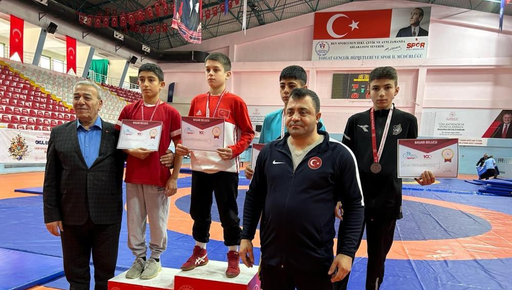Yozgatta Düzenlenen Güreş Turnuvasına Bolu Sporcuları Damga Vurdu