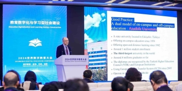 anadolu universitesi rektoru dunya capinda etkinlige katildi j6IpO9G2.jpg