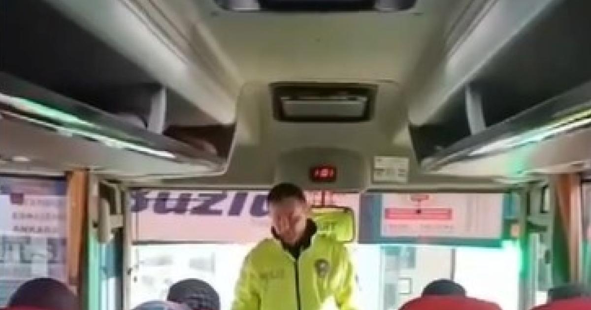 bilecikte trafik polislerinden dikkat ceken calisma Uareplqb.jpg
