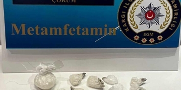 corum kargida zehir taciri 3 kisi zimbalandi EB1LUtqj.jpg