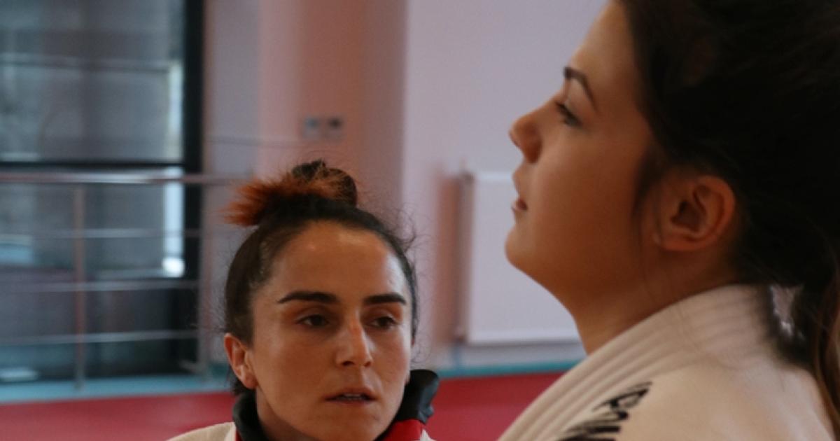 dunya ve avrupa sampiyonu sporcunun siradaki hedefi olimpiyatlar 94U2WbzF.jpg