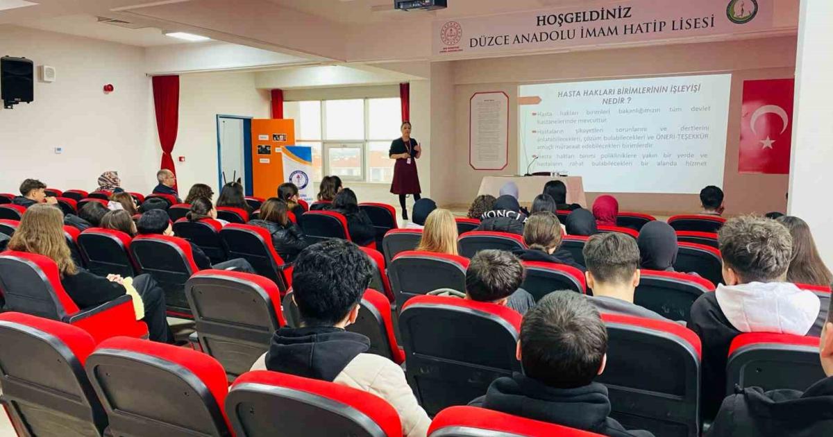 duzcenin liseli genclerine saglik hakki anlatildi eE9iwMk9.jpg