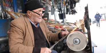 eskisehirde 81 yasindaki usta meslekteki heyecanini hic kaybetmedi PnC1Xt51.jpg